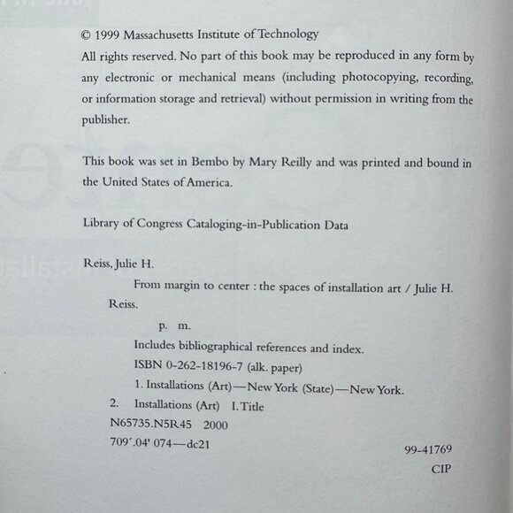 From Margin To Center Installation Art Academic Book By Julie H Reiss 1999 HCDJ - Picture 5 of 16